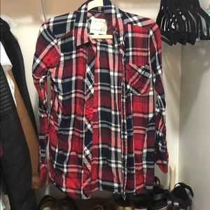 Red and Blue Plaid Long Sleeve Shirt SIZE MEDIUM